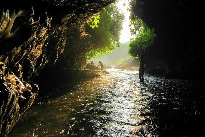 Robbers Cave Guchhupani